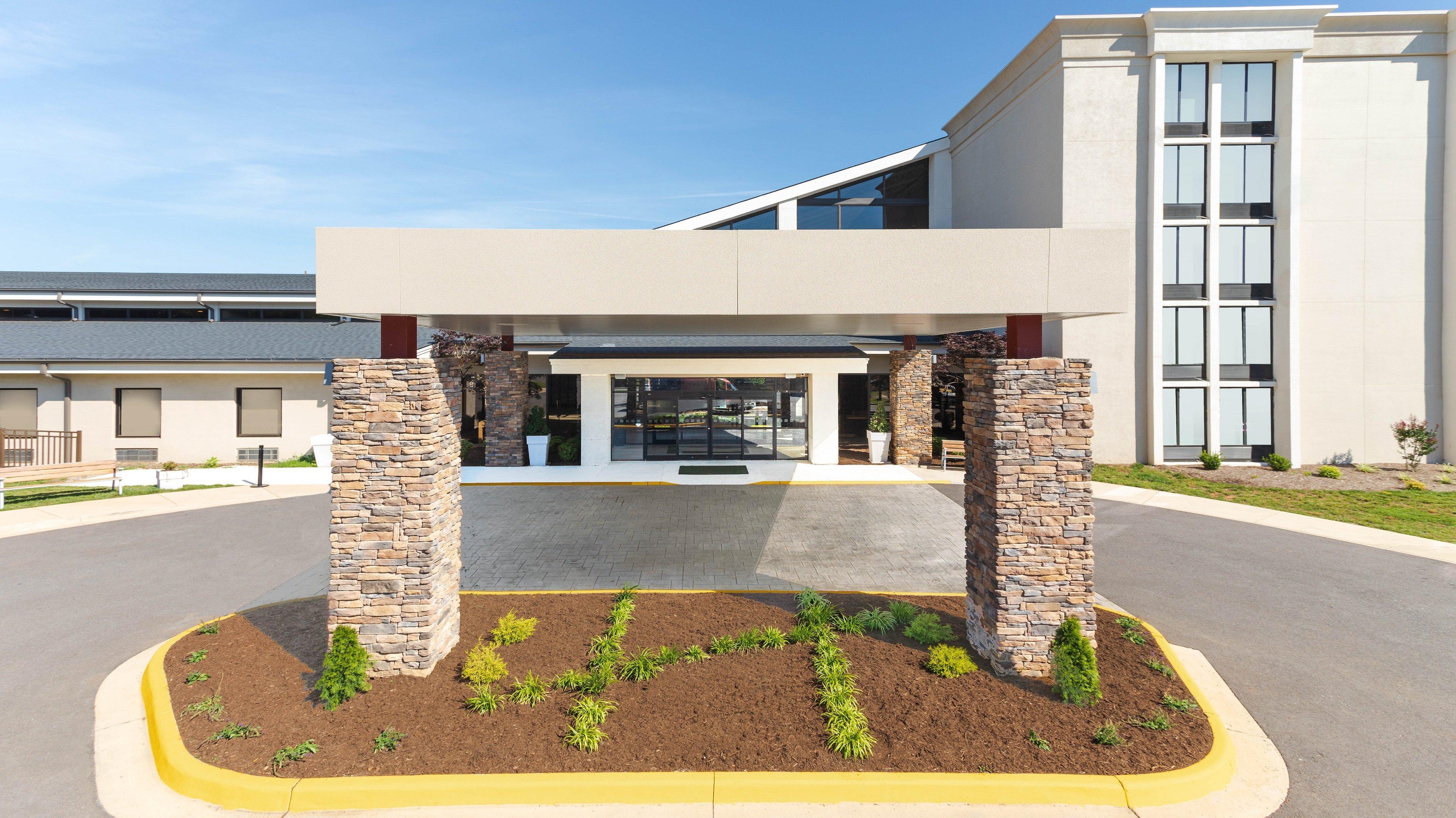 Holiday Inn Roanoke Airport - Conference Ctr By Ihg Luaran gambar