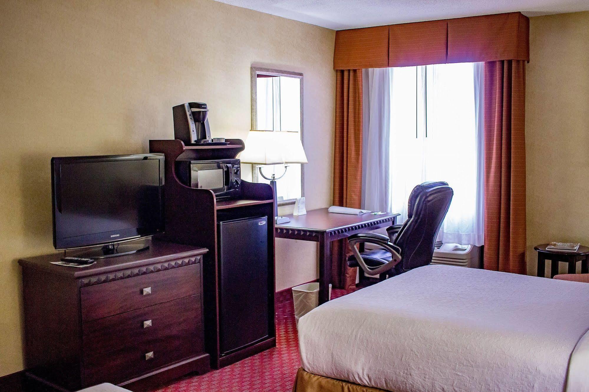 Holiday Inn Roanoke Airport - Conference Ctr By Ihg Luaran gambar